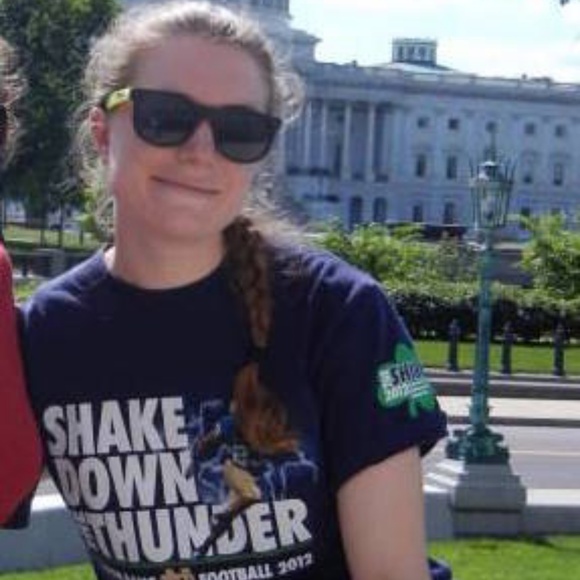 Meet your Posher, Janet - Picture 1 of 1